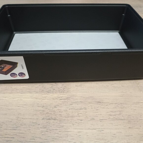 Rubbermaid No-Slip Interlocking Drawer Organizer, 6-in. x 9-in., Black with Gray - Picture 2 of 5